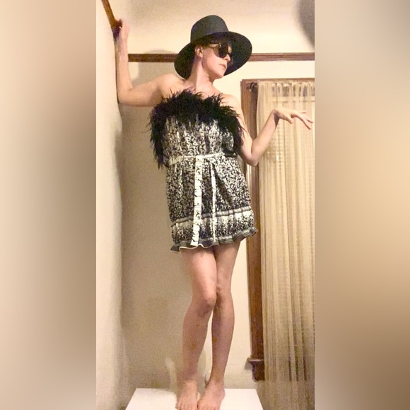 Black and White Dress w/ Feather Detail - Sm - Picture 3 of 12